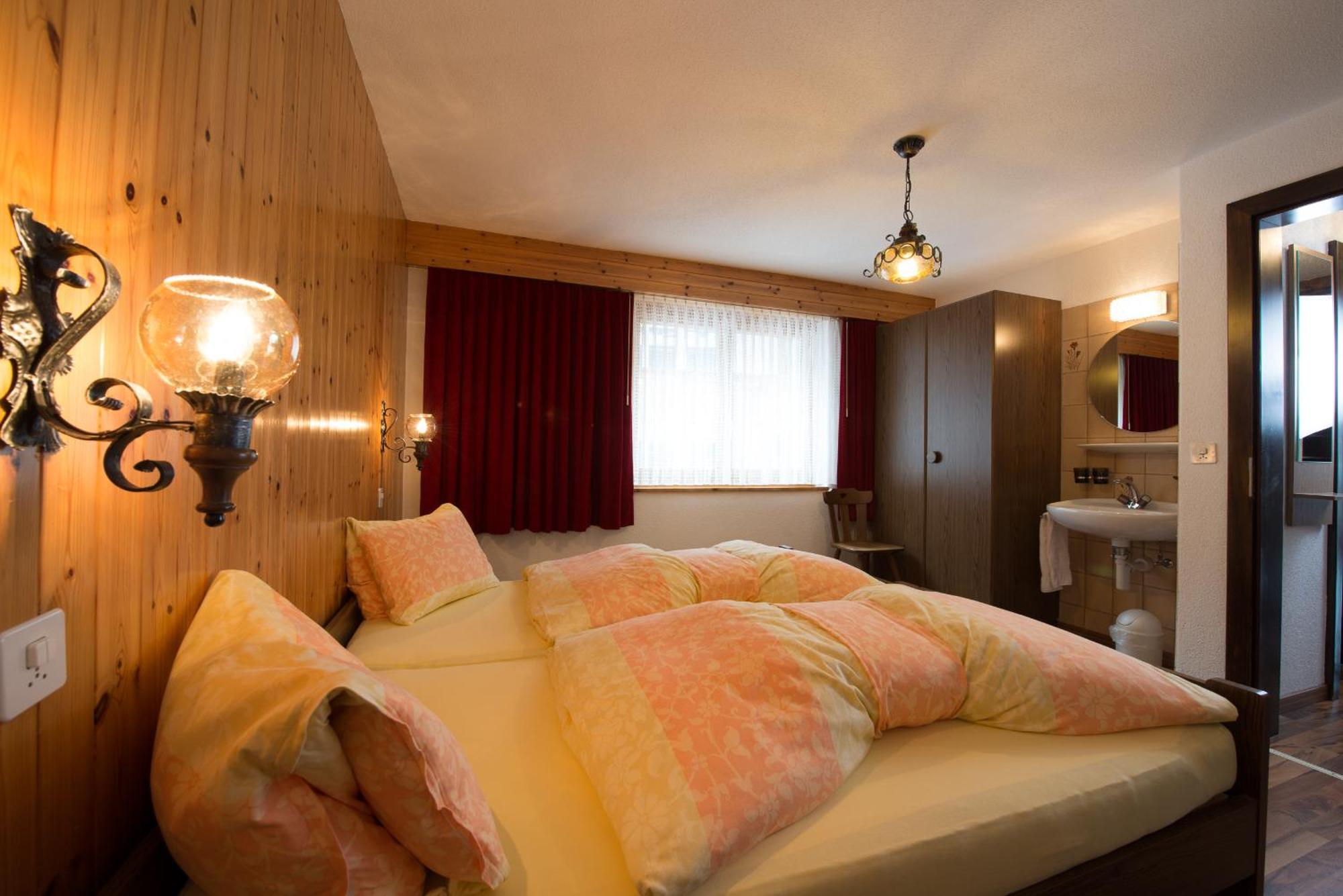 Haus Alba Apartman Saas-Almagell Szoba fotó
