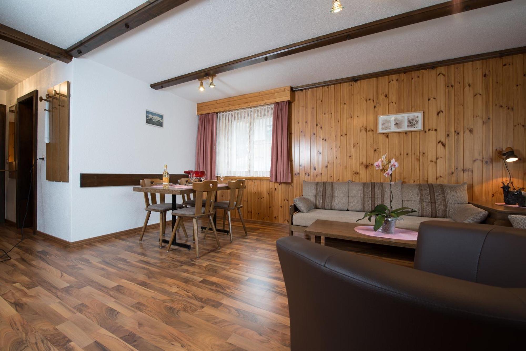 Haus Alba Apartman Saas-Almagell Szoba fotó